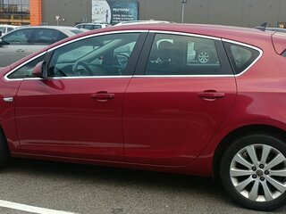 2011 Opel Astra J, красный, 710000 рублей, вид 2