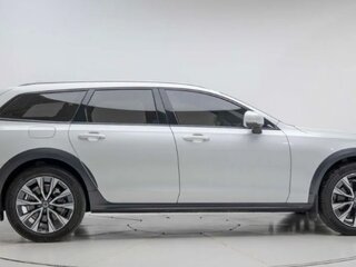 2025 Volvo V90 Cross Country I Рестайлинг, белый, 7500000 рублей, вид 4