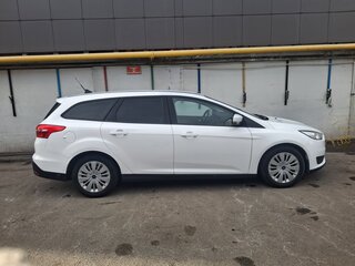 2018 Ford Focus III Рестайлинг, белый, 750000 рублей, вид 3