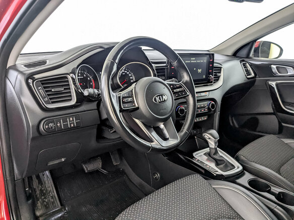 2021 Kia Ceed III, красный, 2145000 рублей - вид 15