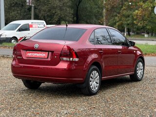2011 Volkswagen Polo V, красный, 720000 рублей, вид 4