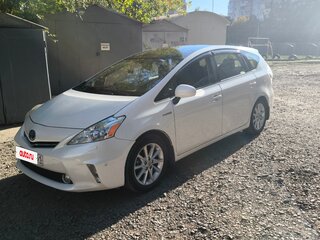 2013 Toyota Prius v (+) I (ZVW40/41), белый, 1499000 рублей, вид 1