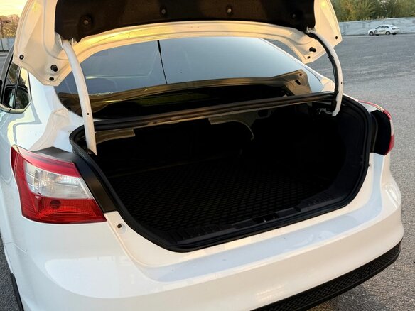 2012 Ford Focus III, белый, 825000 рублей - вид 12