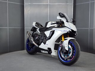 2019 Yamaha YZF-R1, белый, 1619000 рублей, вид 2