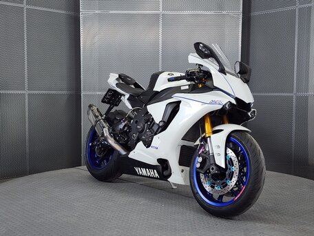 2019 Yamaha YZF-R1, белый, 1619000 рублей, вид 2