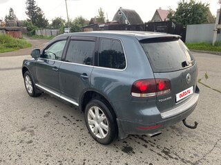 2007 Volkswagen Touareg I Рестайлинг, серый, 700000 рублей, вид 4