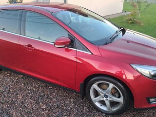 2017 Ford Focus III Рестайлинг, красный, 1180000 рублей, вид 4