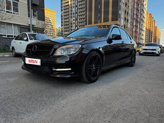 2011 Mercedes-Benz C-Класс 180 BlueEFFICIENCY III (W204), чёрный, 1400000 рублей, вид 3