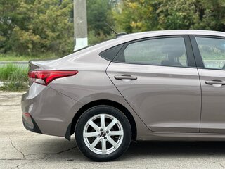 2018 Hyundai Solaris II, коричневый, 929000 рублей, вид 5