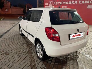 2013 Skoda Fabia II Рестайлинг, белый, 580000 рублей, вид 4