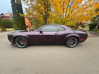 2020 Dodge Challenger III Рестайлинг 2, пурпурный, 4500000 рублей, вид 5