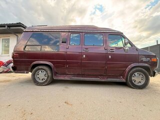 1995 Chevrolet Van, красный, 960000 рублей, вид 3