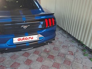 2017 Ford Mustang VI Рестайлинг, синий, 2850000 рублей, вид 3
