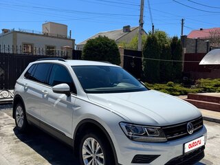 2020 Volkswagen Tiguan II Рестайлинг, белый, 2850000 рублей, вид 3