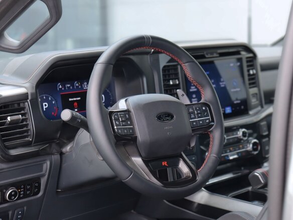 2026 Ford F-150 Raptor XIV Рестайлинг, чёрный, 20490000 рублей - вид 2