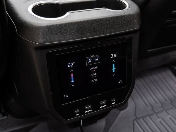 2026 GMC Yukon XL V Рестайлинг, чёрный, 17500000 рублей - вид 33
