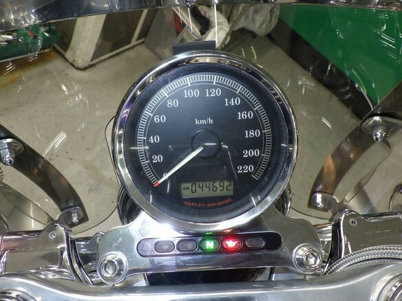 2008 Harley-Davidson Dyna Super Glide, серебристый, 777000 рублей - вид 8