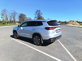 2024 Chery Tiggo 8 Pro Max I Рестайлинг, серебристый, 2800000 рублей, вид 4