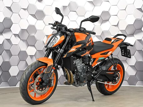 2023 KTM 890 Duke, оранжевый, 899000 рублей, вид 2