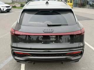 2026 Audi Q5 40 TFSI III (GU), чёрный, 6799000 рублей, вид 4