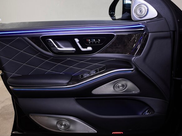 2026 Mercedes-Benz S-Класс 580 Long 4MATIC VII (W223) Рестайлинг, чёрный, 31725000 рублей - вид 3