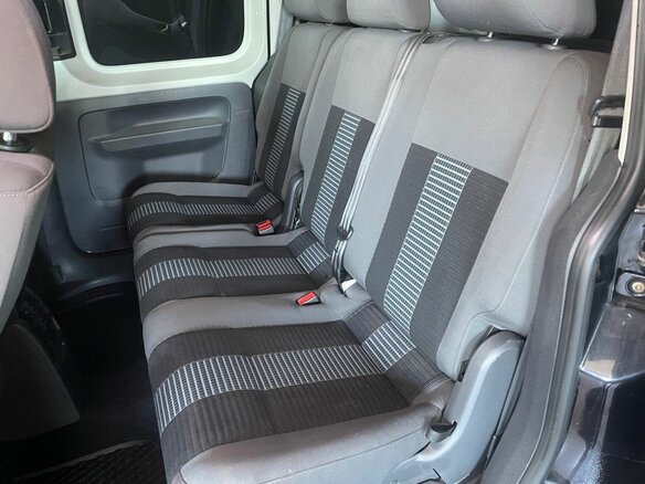 2013 Volkswagen Caddy Maxi III Рестайлинг, чёрный, 725000 рублей - вид 5