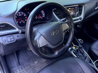 2018 Hyundai Solaris II, белый, 670000 рублей, вид 5