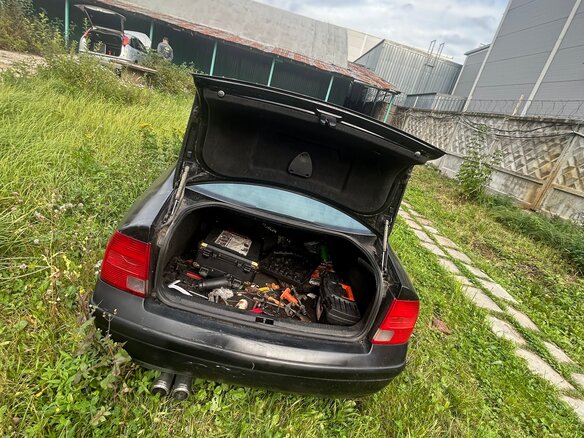 1998 Volkswagen Passat B5, чёрный, 60000 рублей - вид 1