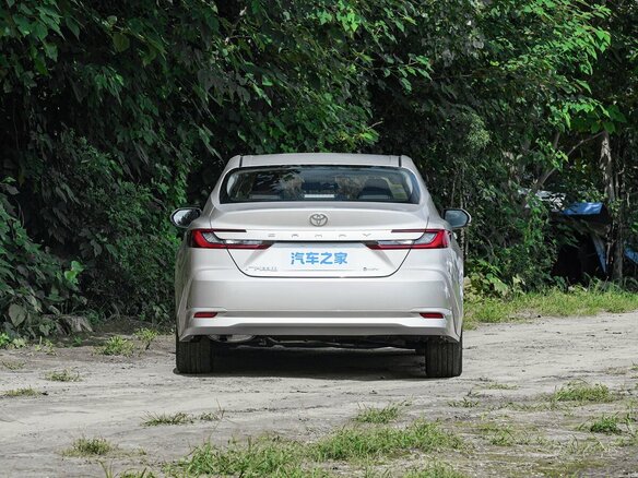 2026 Toyota Camry IX (XV80) China Market, бежевый, 4090000 рублей - вид 5