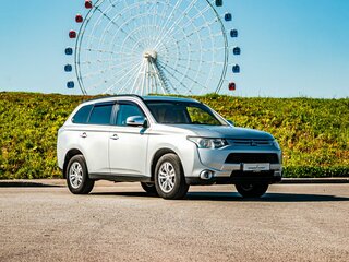 2014 Mitsubishi Outlander III, серебристый, 1240000 рублей, вид 5