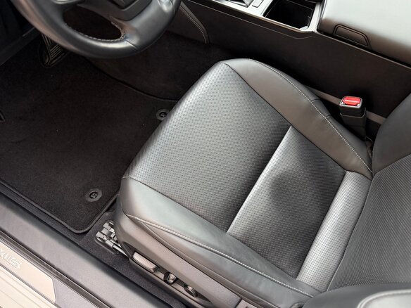 2020 Lexus ES 250 VII, белый, 4450000 рублей - вид 7