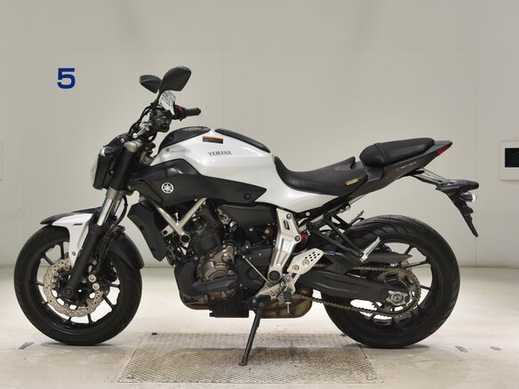 2014 Yamaha MT-07 (FZ-07), белый, 570000 рублей - вид 4