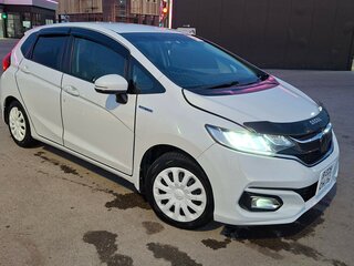 2018 Honda Fit III Рестайлинг, белый, 1250000 рублей, вид 2