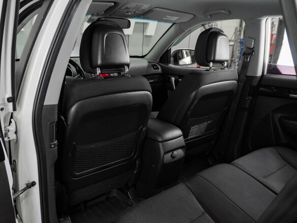 2015 Kia Sorento II Рестайлинг, белый, 1639000 рублей - вид 10