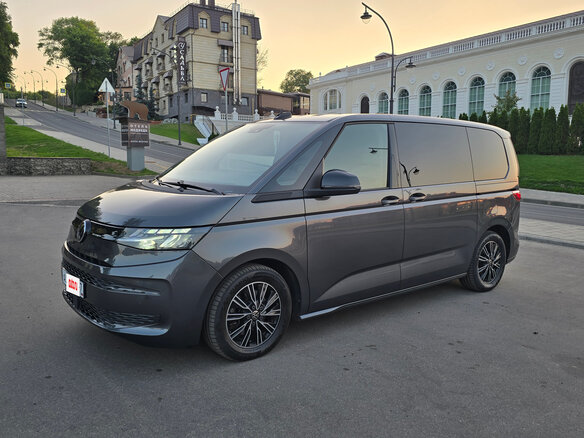 2022 Volkswagen Multivan T7, серый, 5890000 рублей