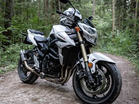 2016 Suzuki GSX-S 750, белый, 650000 рублей, вид 2
