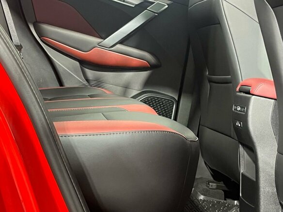 2023 Geely Coolray I, красный, 1853000 рублей - вид 16