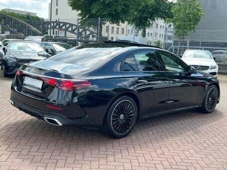 2025 Mercedes-Benz E-Класс 200 VI (W214, S214), чёрный, 5610000 рублей, вид 3