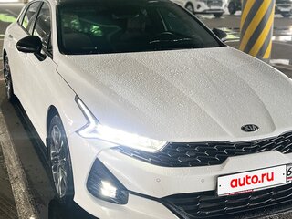 2021 Kia K5 III, белый, 2790000 рублей, вид 2