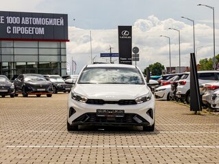 2021 Kia K3 II Рестайлинг, белый, 1655000 рублей, вид 2
