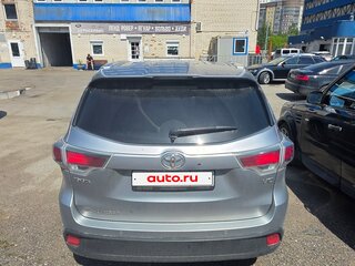 2014 Toyota Highlander III (XU50), серебристый, 2700000 рублей, вид 3