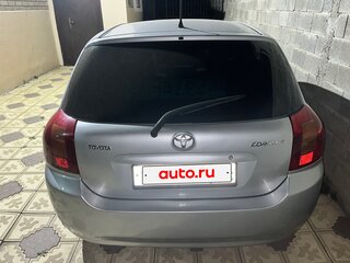 2003 Toyota Corolla IX (E120, E130), серебристый, 700000 рублей, вид 3