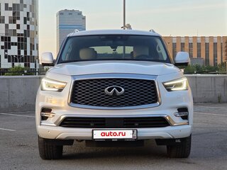 2019 Infiniti QX80 I Рестайлинг 2, белый, 5000000 рублей, вид 3