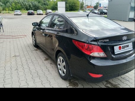 2012 Hyundai Solaris I, чёрный, 810000 рублей, вид 5
