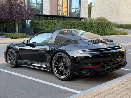 2023 Porsche 911 Targa 4 GTS VIII (992), чёрный, 20850000 рублей, вид 3