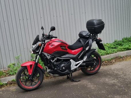 2013 Honda NC 700S, красный, 455990 рублей, вид 4