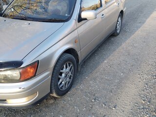 1990 Toyota Vista III (V30), серый, 410000 рублей, вид 1