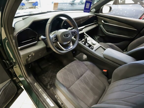 2026 Geely Monjaro I Рестайлинг, зелёный - вид 8