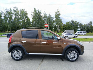 2013 Renault Sandero Stepway I, коричневый, 690000 рублей, вид 4