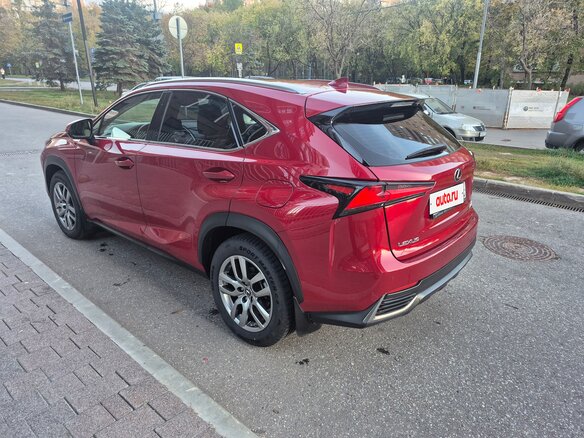 2017 Lexus NX 200 I Рестайлинг, красный, 2800000 рублей - вид 12